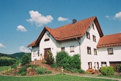 f1020031